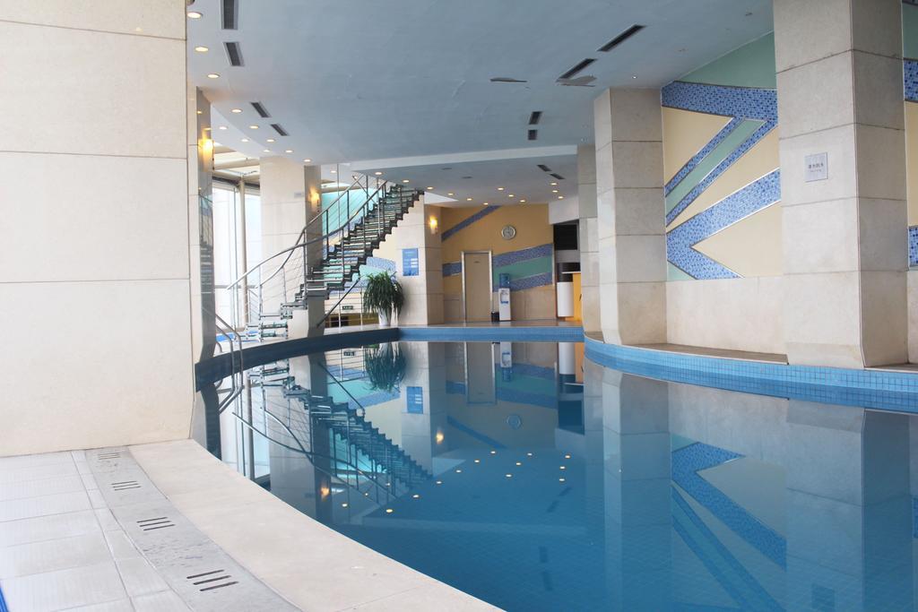 Ariva Beijing West Hotel Exteriör bild